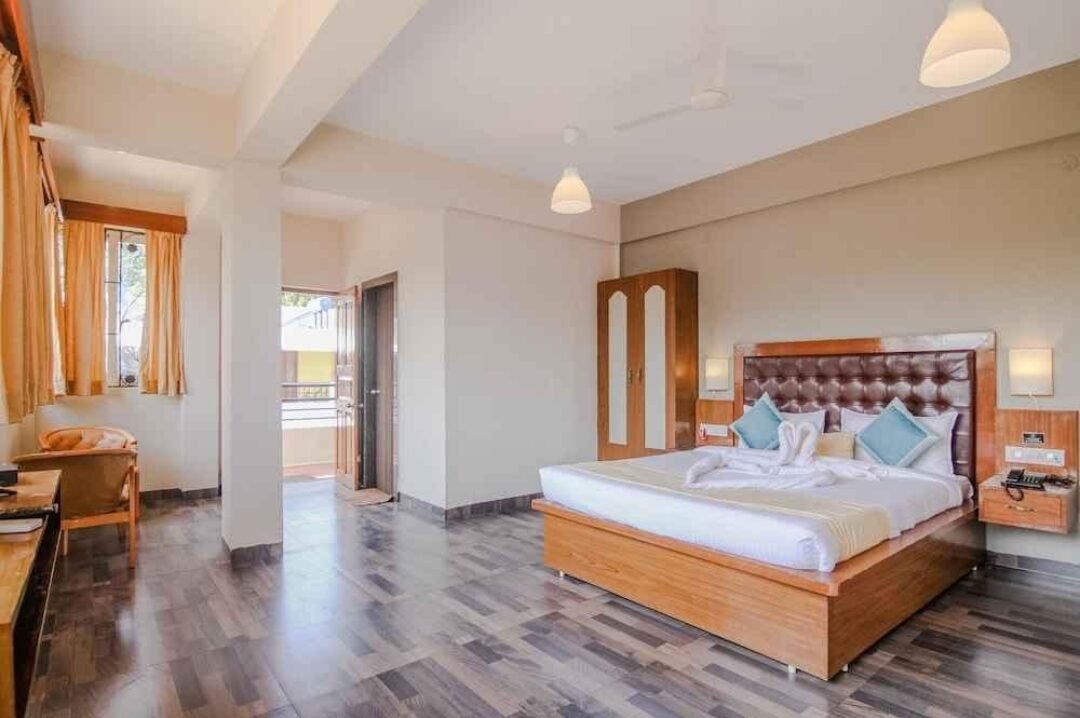 Royal Nirvana Resort