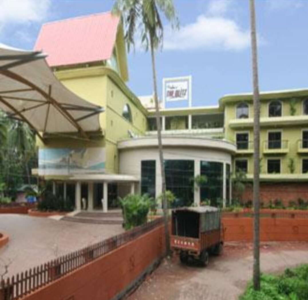 Neelam The Glitz